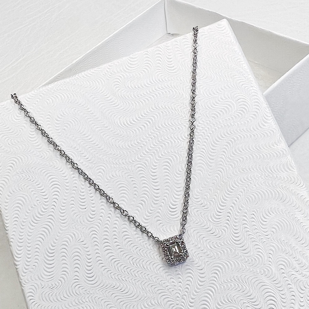 NWT 14K White Gold and Diamond Necklace